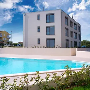 https://the-blueview.in-istria.net